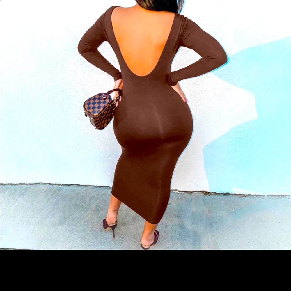 The “It’s Giving” Long Sleeved Dress